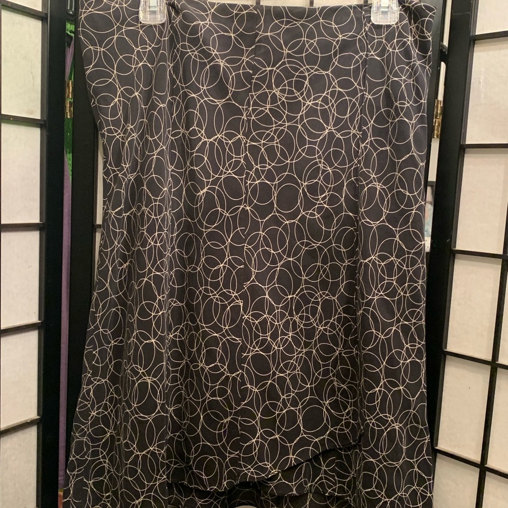 EUC i.e. 100% Silk Skirt with back zipper Size 14